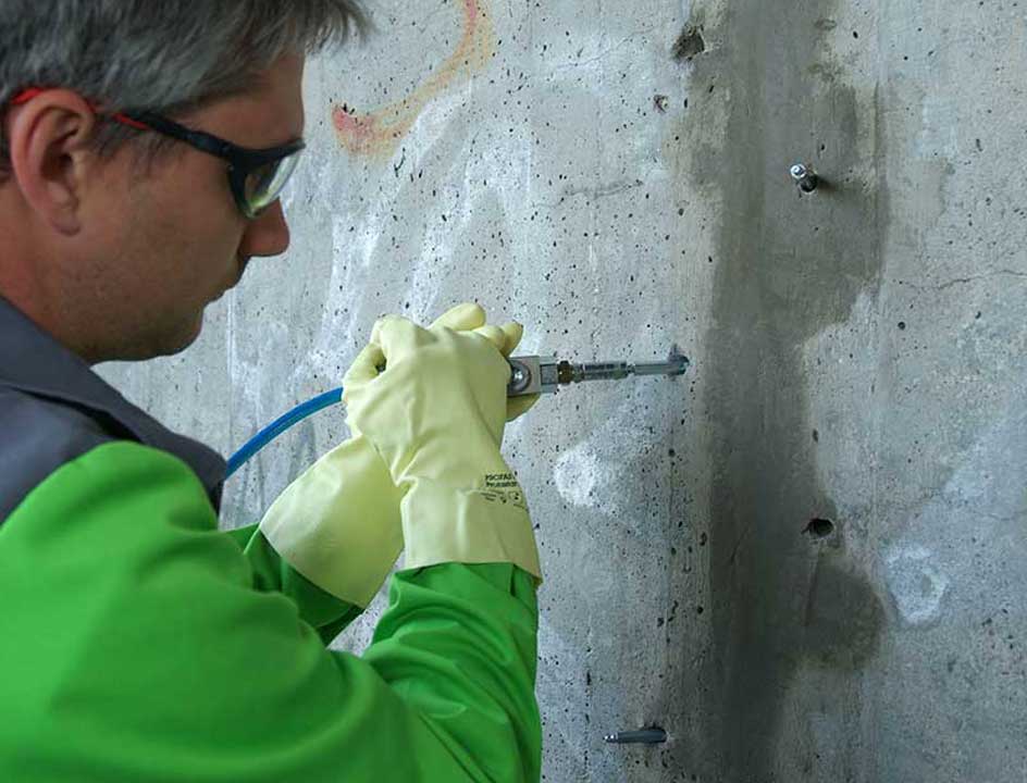 Repair_Crack-Sealing_Concrete2